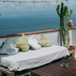 Cum transformi balconul într-un spațiu confortabil de relaxare